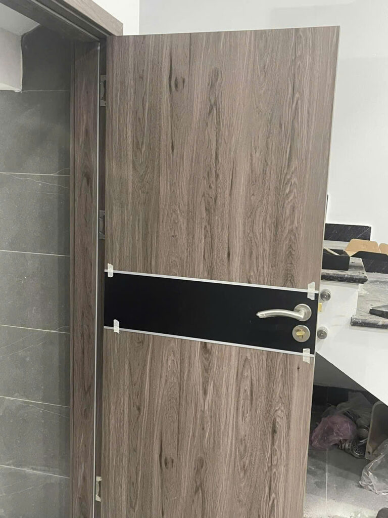 Cửa gỗ công nghiệp Lamitek