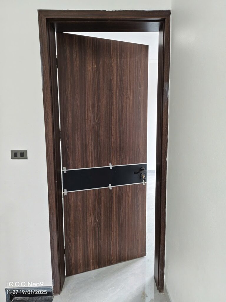 cửa gỗ công nghiệp Lamitek