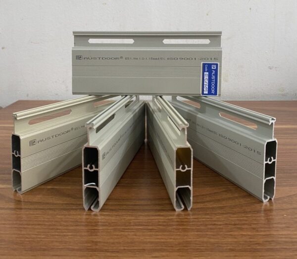 Cửa cuốn Austdoor E50 - Austdoohome