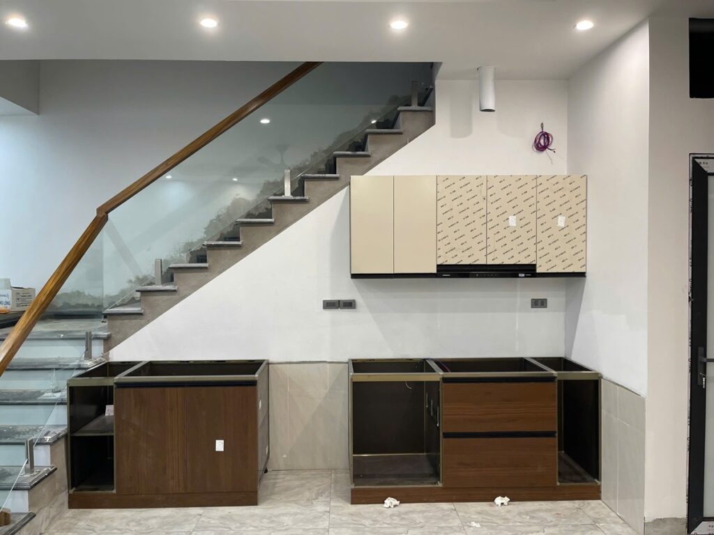 Tủ bếp nhôm kính Austdoor phong cách hiện đại